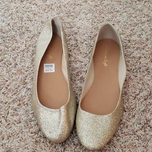 Gold sparkle ballet flats NWT size 13
